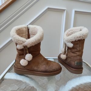 UGG Plumdale short sheepskin shearling boots women's 6